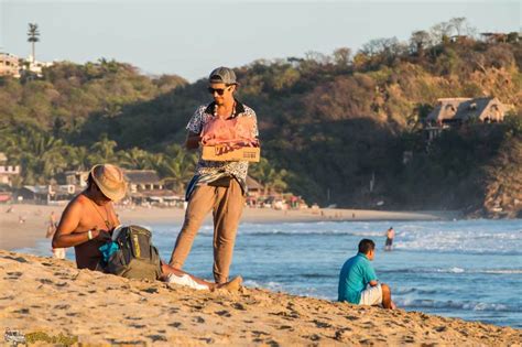 mujeres desnudas en playa|Mujeres Desnudas En Playa Nudista Videos Porno